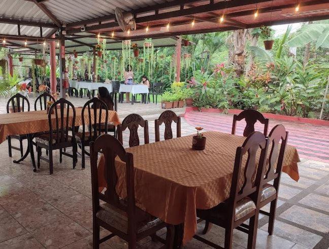 Sun Place Hosteria Las Tunas Екстер'єр фото