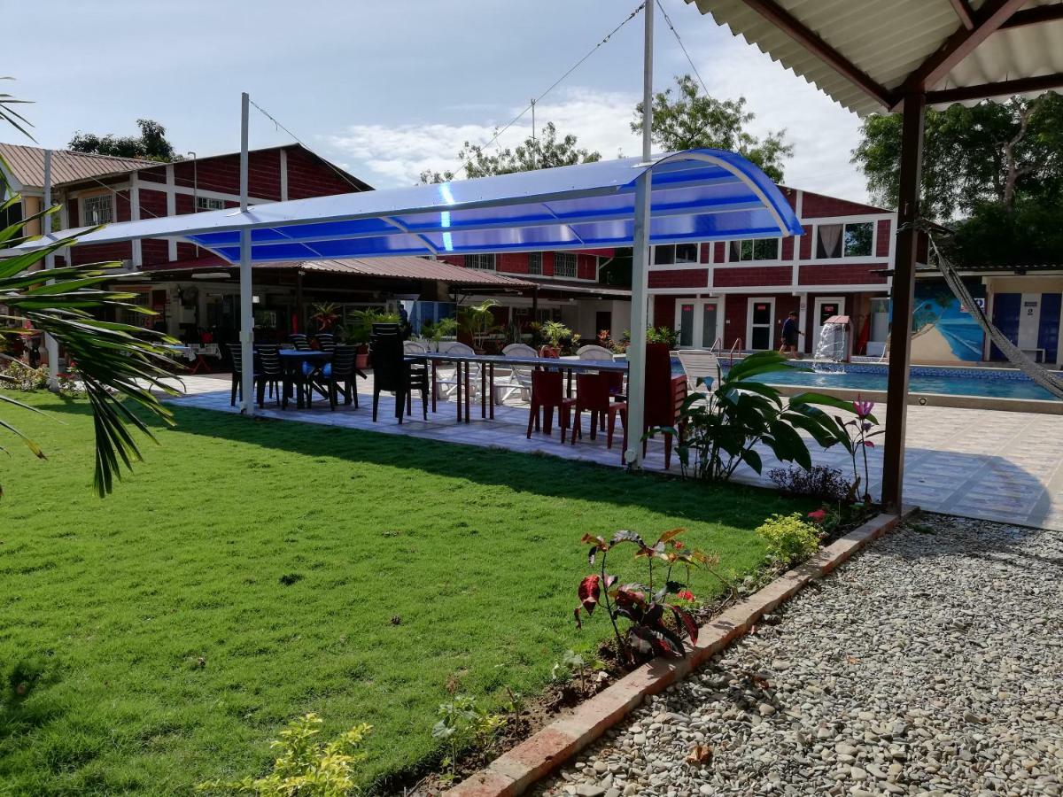 Sun Place Hosteria Las Tunas Екстер'єр фото